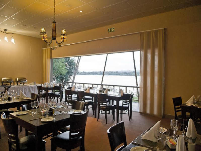 קטימה מולילו Protea Hotel By Marriott Zambezi River Lodge מראה חיצוני תמונה